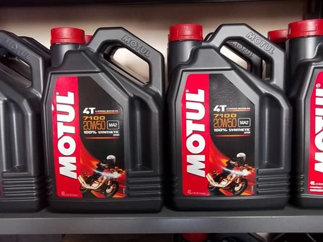 MOTUL 3000 20W50 - najlepszy olej do silników czterosuwowych MOTUL 3000 20W50 - najlepszy olej do silników czterosuwowych