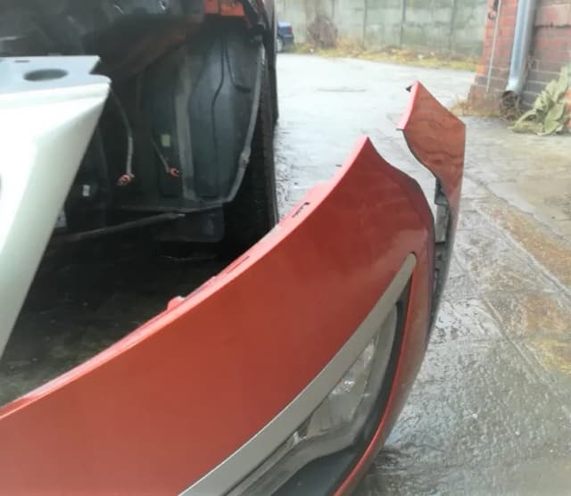 Najlepsza szpachla do zderzaka – uniknij problemów z naprawą plastiku Najlepsza szpachla do zderzaka – uniknij problemów z naprawą plastiku