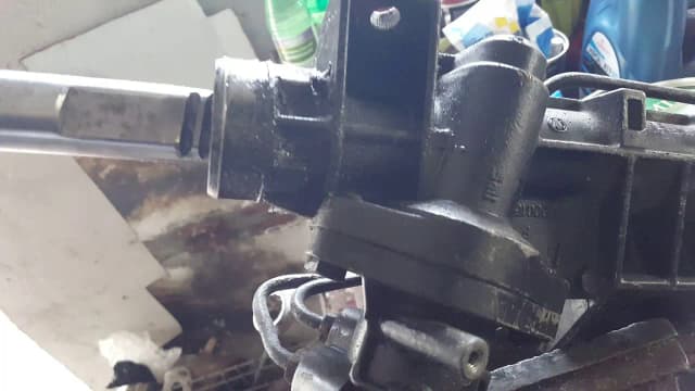 Objawy uszkodzonej maglownicy w Volvo S60, które mogą zagrażać bezpieczeństwu Objawy uszkodzonej maglownicy w Volvo S60, które mogą zagrażać bezpieczeństwu