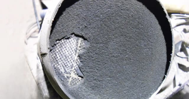 Uszkodzony DPF objawy: Jak rozpoznać problemy z filtrem cząstek stałych Uszkodzony DPF objawy: Jak rozpoznać problemy z filtrem cząstek stałych