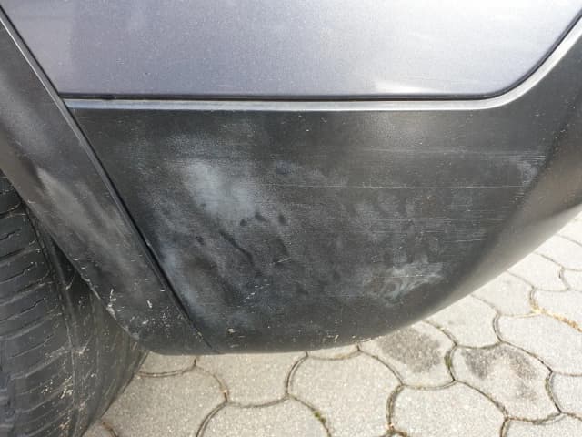 Jak usunąć rysy z plastikowego zderzaka - skuteczne metody naprawy Jak usunąć rysy z plastikowego zderzaka - skuteczne metody naprawy