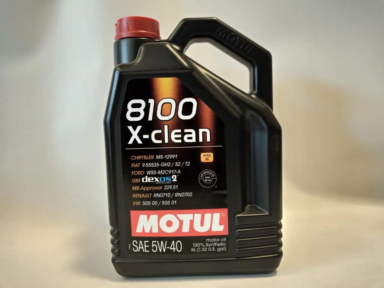 Motul 8100 X-Clean C3 5W40 - Klucz do długowieczności silnika Motul 8100 X-Clean C3 5W40 - Klucz do długowieczności silnika