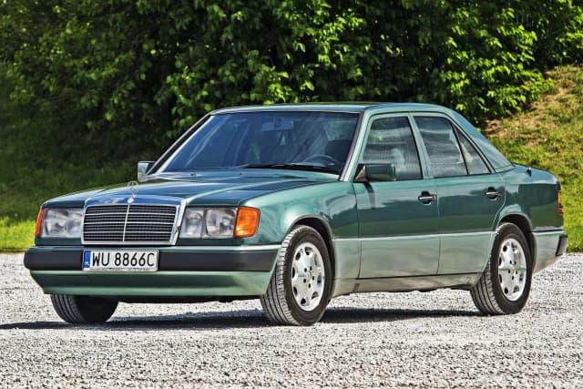 Mercedes W124 - najlepsze silniki benzynowe i ich osiągi Mercedes W124 - najlepsze silniki benzynowe i ich osiągi